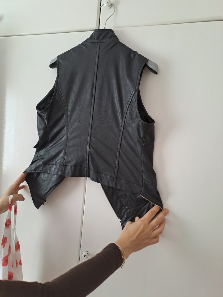 Kemerli Siyah vinleks Deri Biker Yelek - Görsel 2