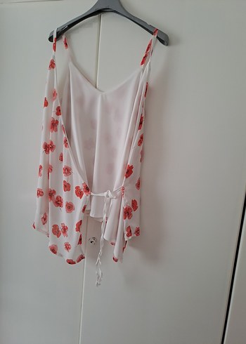 Çiçek Desenli V Yaka Mini Bluz - Görsel 3