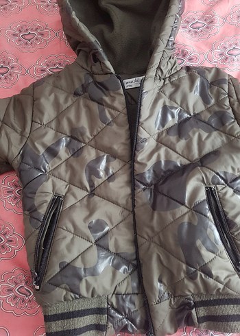 Kapüşonlu Kamuflaj Desenli Erkek Çocuk Mont - Görsel 6