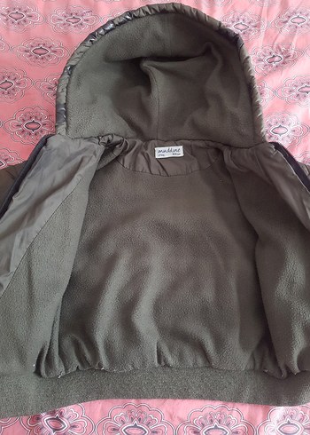 Kapüşonlu Kamuflaj Desenli Erkek Çocuk Mont - Görsel 4