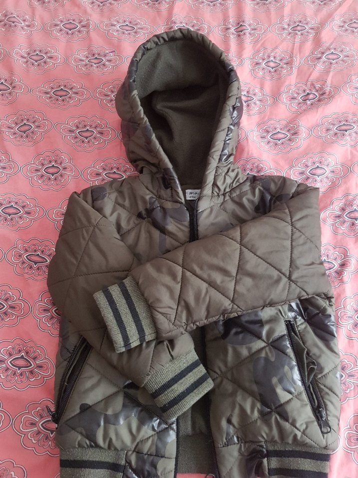 Kapüşonlu Kamuflaj Desenli Erkek Çocuk Mont - Görsel 3