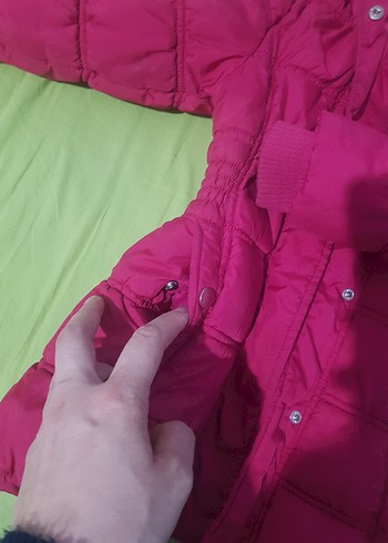 Kızlar için düğmeli parlak pembe mont - Görsel 6