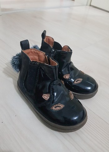 Kızlar için Siyah Yılan Desenli Lastik Bot - Görsel 3