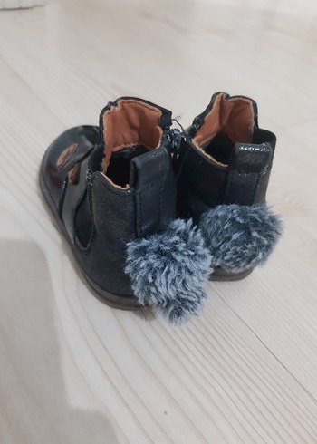 Kızlar için Siyah Yılan Desenli Lastik Bot - Görsel 4