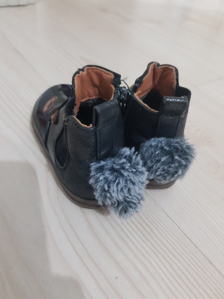 Kızlar için Siyah Yılan Desenli Lastik Bot - Görsel 4