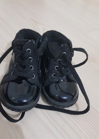 Kız Çocuk Siyah Kürklü Gotik Bot - Görsel 2