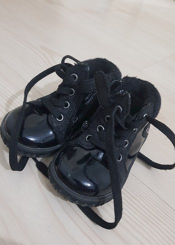 Kız Çocuk Siyah Kürklü Gotik Bot - Görsel 3