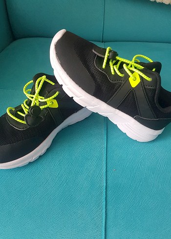 Siyah Renkli Neon Bağcıklı Erkek Spor Ayakkabı - Görsel 3