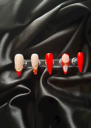 Kırmızı Renkli Parlak Jel Takma Tırnak - Görsel 4