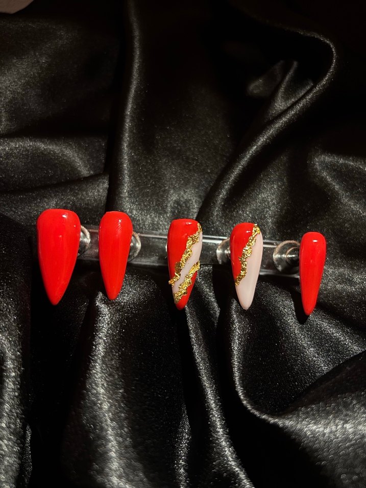 Koyu Kırmızı Jel Takma Tırnak - Görsel 3