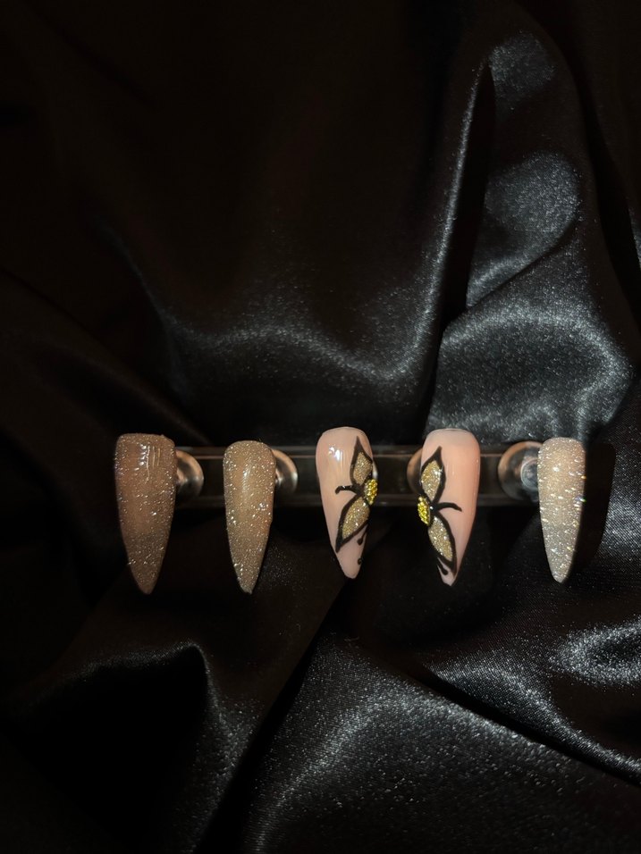 Koyu Kahverengi Kelebekli Jel Takma Tırnak - Görsel 2