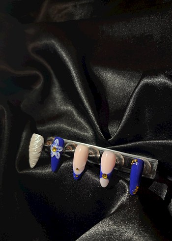 Mavi ve İnci Detaylı Jel Takma Tırnak - Görsel 2