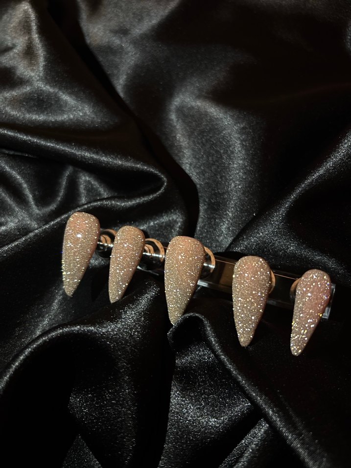 Bej Simli Jel Takma Tırnak - Görsel 3