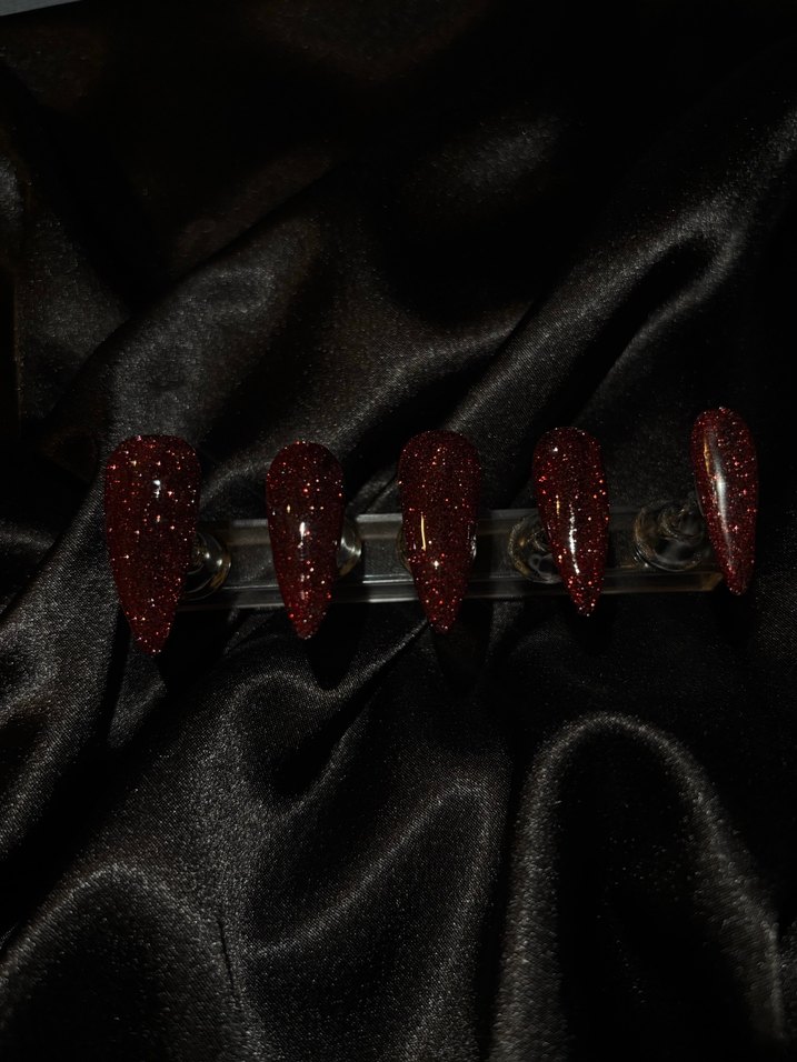 Bordo Simli Jel Takma Tırnak - Görsel 3