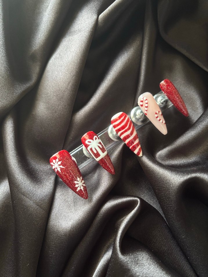 Kırmızı Parıltılı Yılbaşı Jel Takma Tırnak - Görsel 3