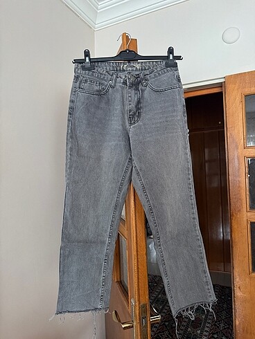 Gri jean