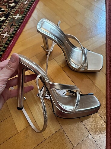 Zara topuklu ayakkabı sıfır
