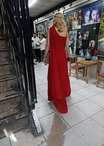 Kırmızı Drapeli Uzun Abiye Elbise - Görsel 3