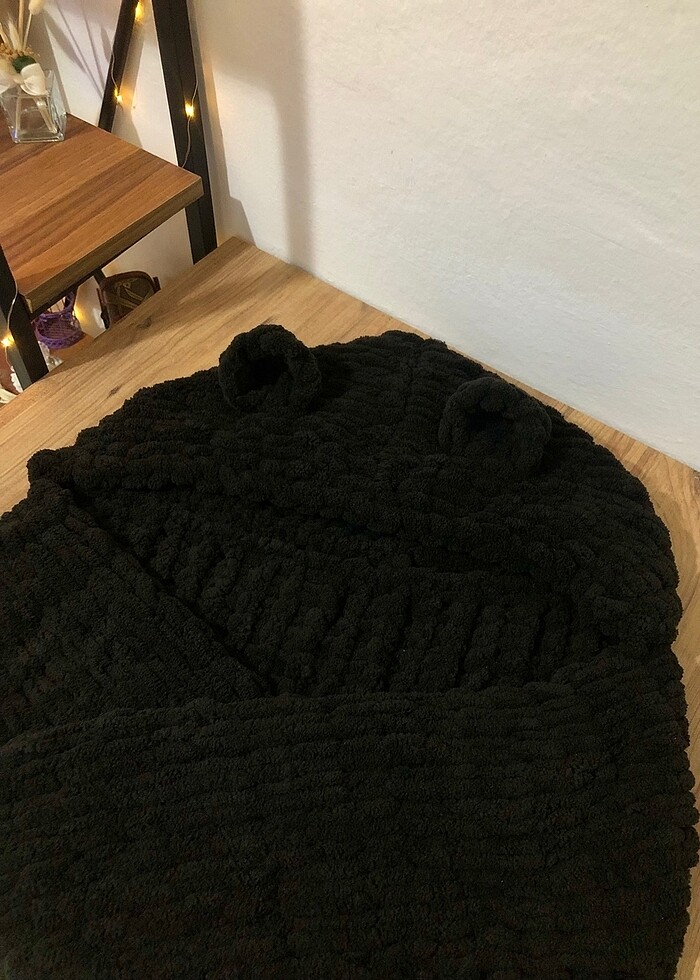 Siyah puffy kapüşonlu kulaklı atkımız el emeği. - Görsel 3