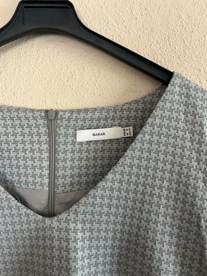 Sarar Gri Mini Kareli V Yakalı Midi Elbise - Görsel 5