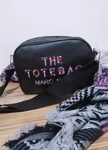 THE TOTE BAG 