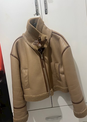 Pull and Bear Bej Kürklü Deri Kadın Ceket