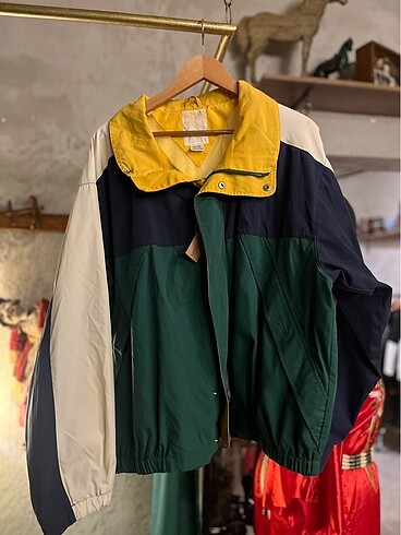 Son bahar için güzel bir vintage mont