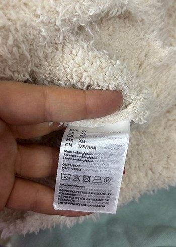 xl Beden beyaz Renk H&M XlBeyaz Peluş Detaylı Mini Crop Top