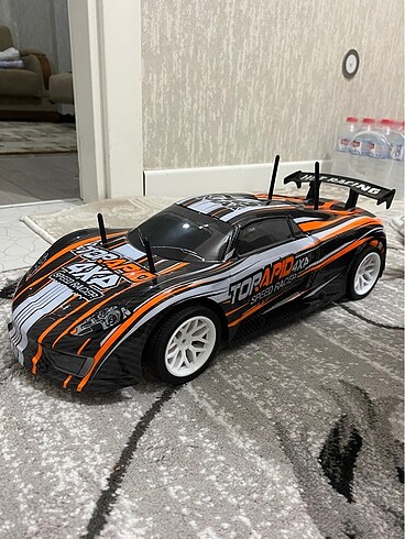 Kumandalı araba 4x4 orjinal Rc