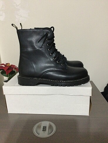 38 Beden siyah Renk 38 numara