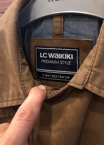 LC Waikiki Erkek Çocuk Kahverengi Süet Düğmeli trenç