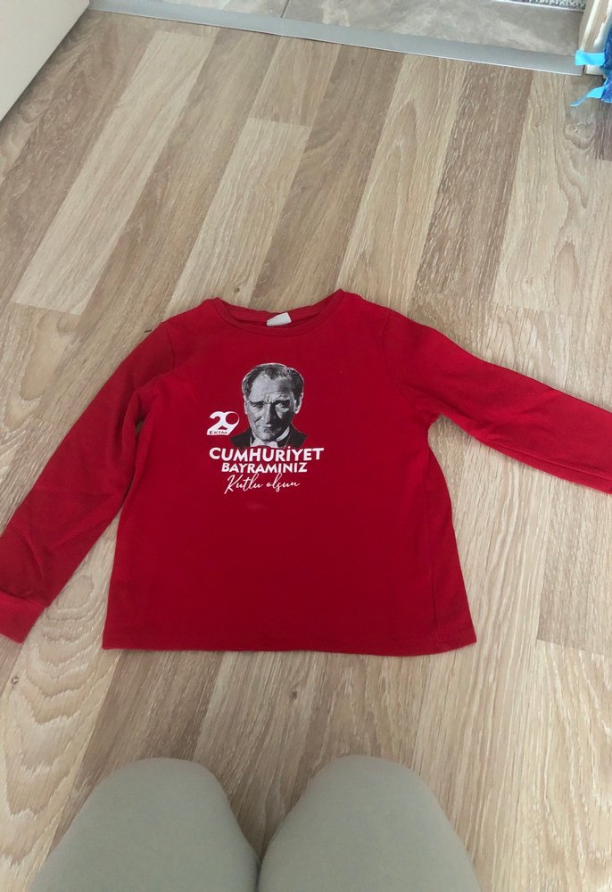 Çocuk kırmızı üst - Görsel 2