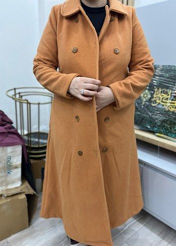 Bej Uzun Düğmeli Kadın Kaban - Görsel 3