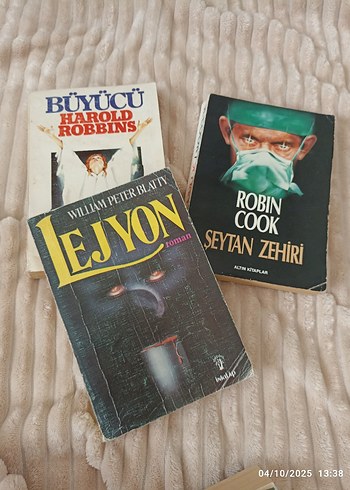 3 Roman Kitap Seti: Büyücü, Lejyon, Şeytan Zehiri