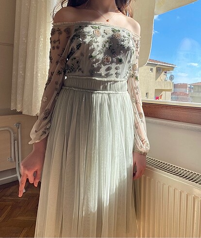 Çiçekli elbise