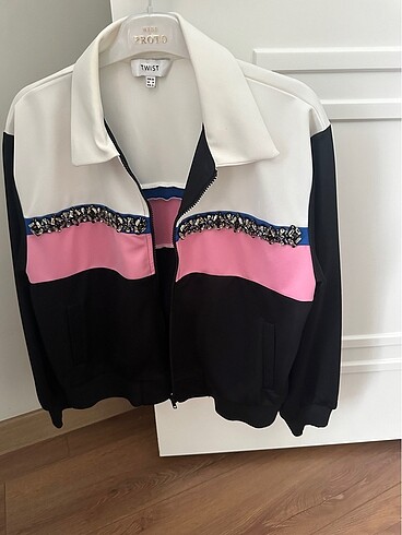 Twist Twist bomber