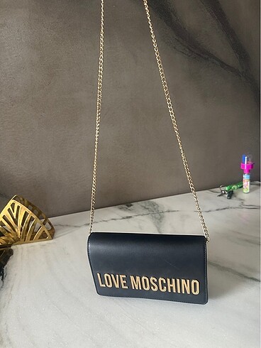 Beden Moschino