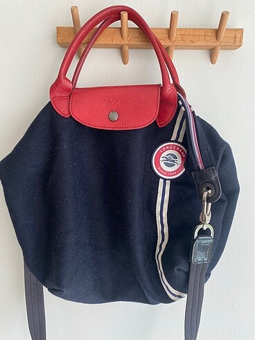 Longchamp askılı çanta