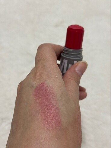Beden Milk makeup stick allık