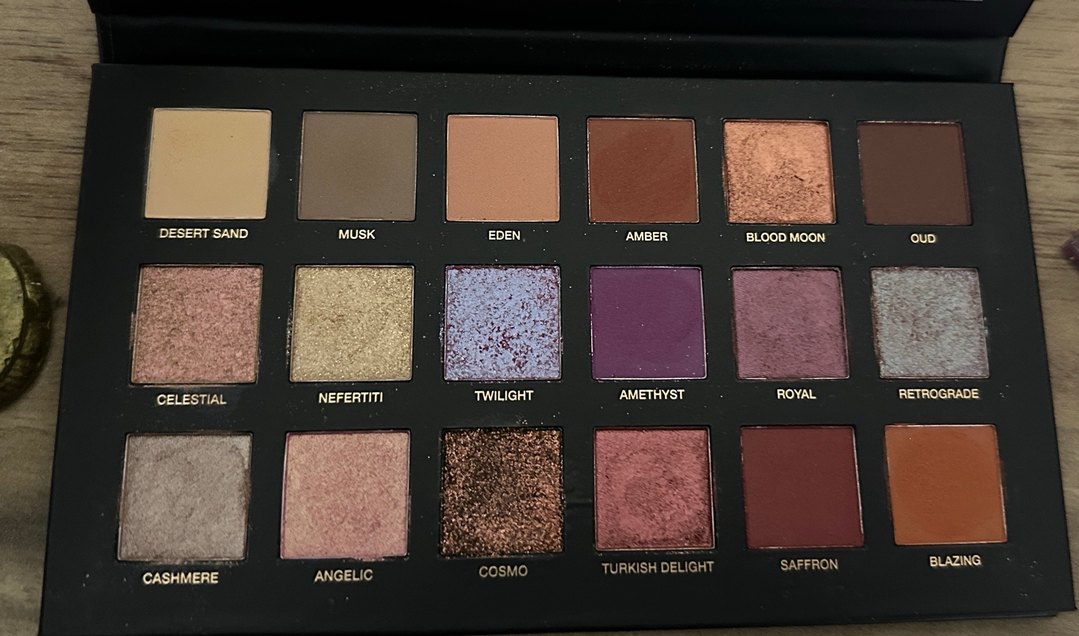 Huda Beauty Dabeal Desert Dusk Göz Farı Paleti - Görsel 2