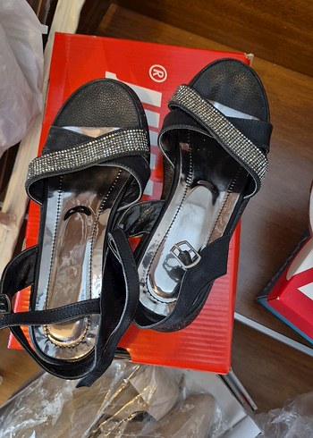 Siyah sandalwt