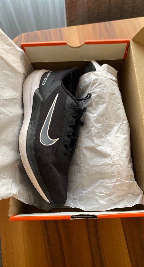 Nike Air Winflo 9  Siyah Bağcıklı Erkek Spor Ayakkabı - Görsel 5