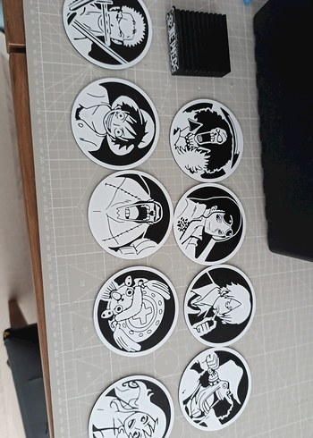 Beden One Piece Siyah Beyaz Aksiyon Figürü bardak kupa altlığı