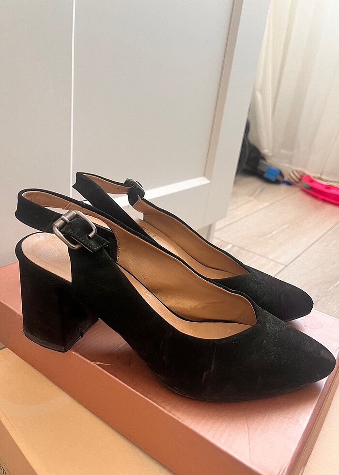 Siyah topuklu babet - Görsel 2