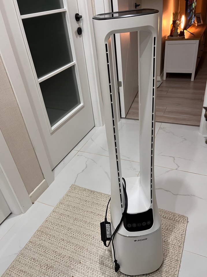 Beyaz Kablosuz Dik Elektrikli Süpürge - Görsel 2