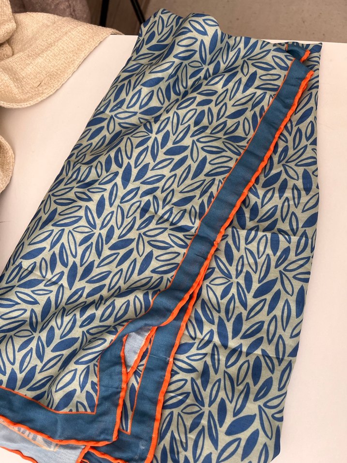 Mavi eşarp - Görsel 2