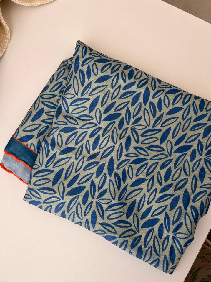 Mavi eşarp - Görsel 3