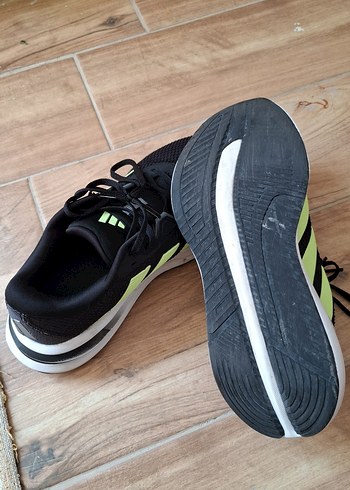 Az kullanılmış orijinal Adidas koşu ayakkabısı - Görsel 8