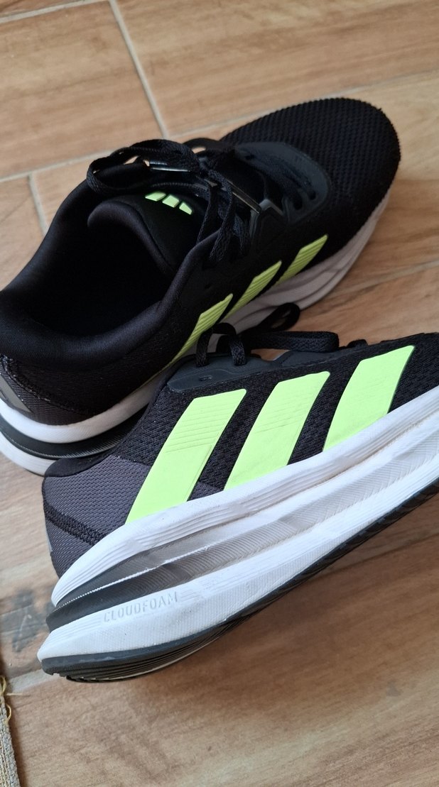 Az kullanılmış orijinal Adidas koşu ayakkabısı - Görsel 5