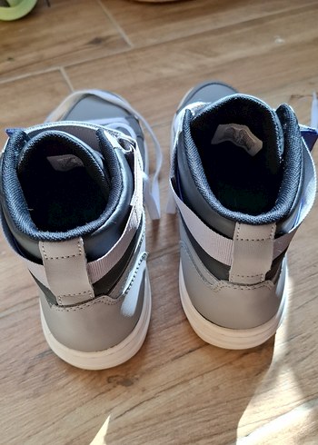 Almanya'dan alınan sıfır ayarında orijinal Converse - Görsel 3